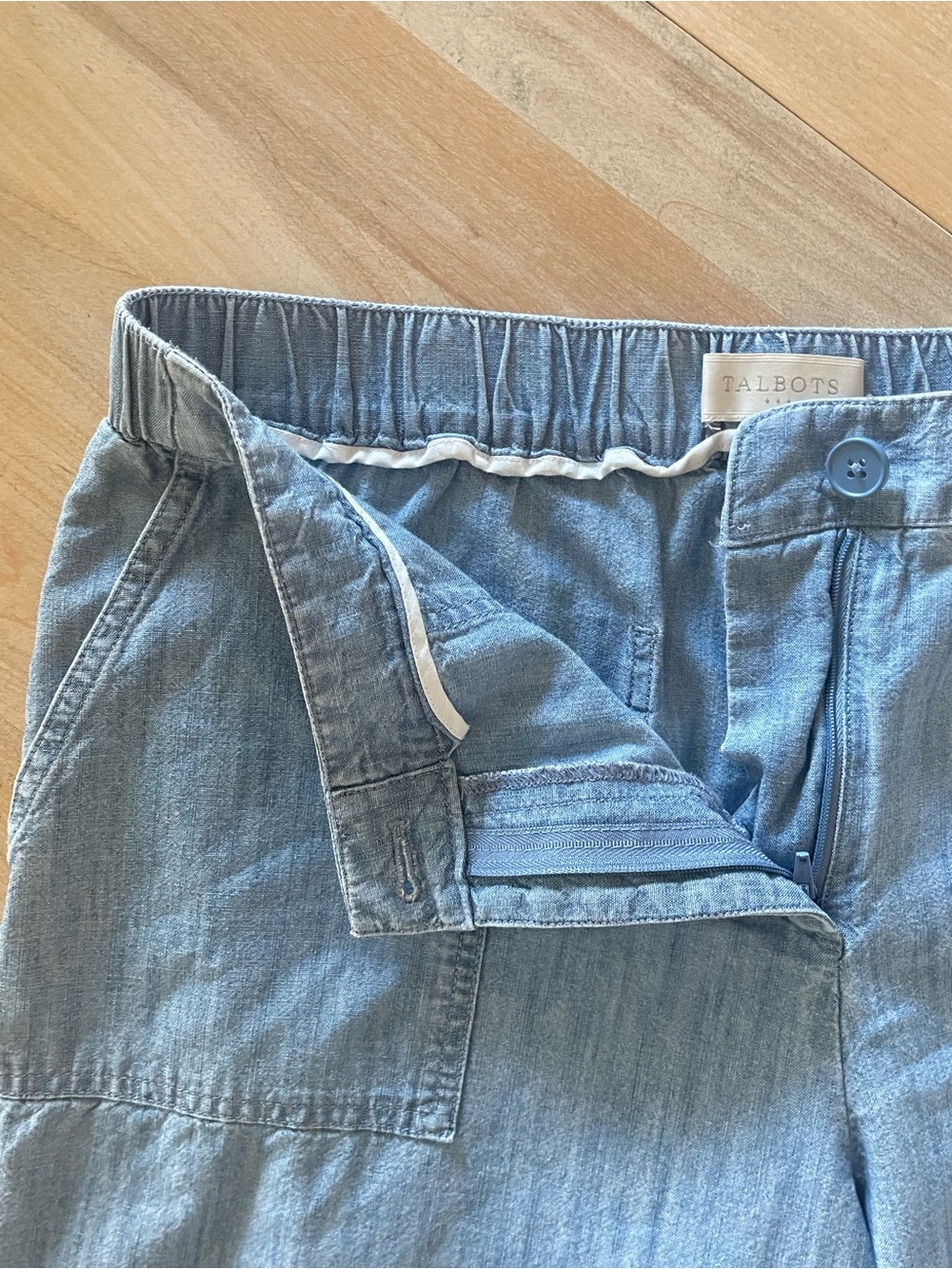 Talbots 100% Cotton Chambray Pants Size 8 Modern relaxed Fit vacation Ready - Picture 6 of 16